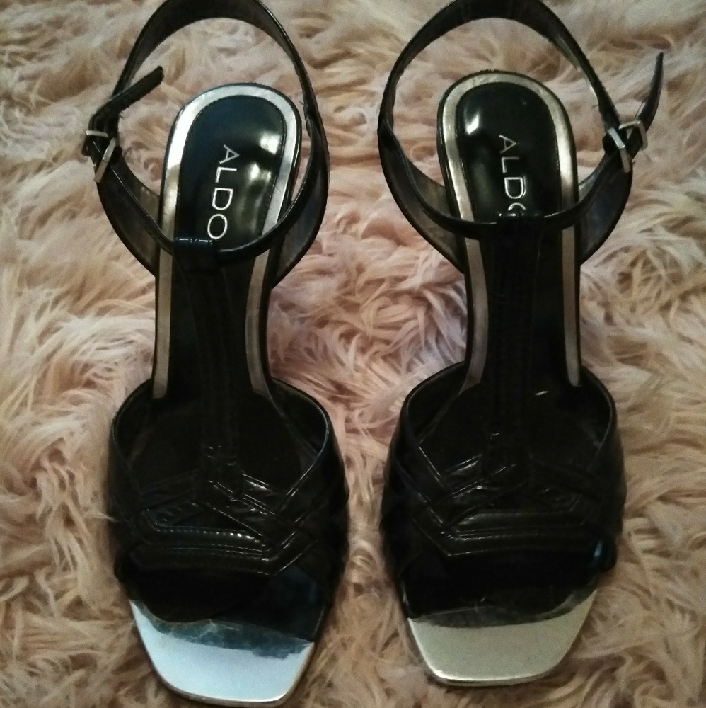 BLACK HEELS FROM ALDO
